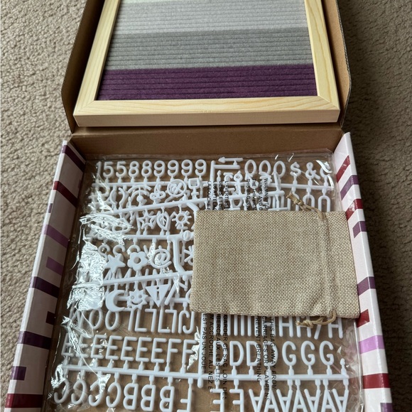 XO, Sienna Letter Board - Picture 3 of 3